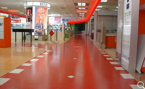 商場用PVC塑膠地板哪家好？【騰方PVC地板】