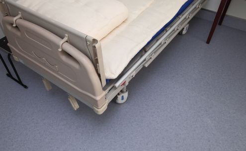 醫(yī)院地膠有什么要求？無錫騰方告訴你【騰方PVC地板】