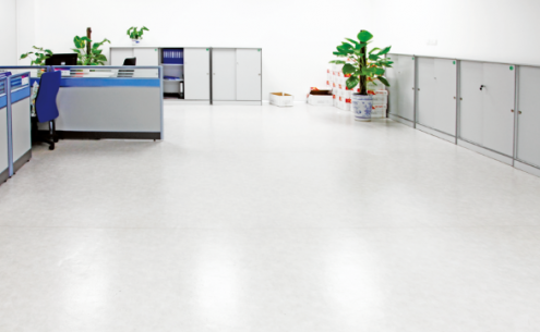 鋪設(shè)同透PVC塑膠地板，對(duì)地面有什么要求？【騰方pvc地板】