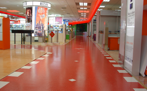 同質(zhì)透心pvc塑膠卷材地板能徹底代替環(huán)氧地坪嗎？【騰方PVC地板】