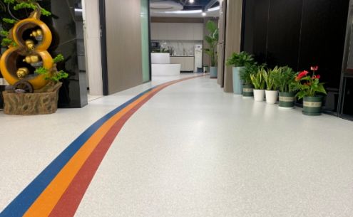 輕松維護(hù)，持久如新：塑膠地板的日常保養(yǎng)秘籍