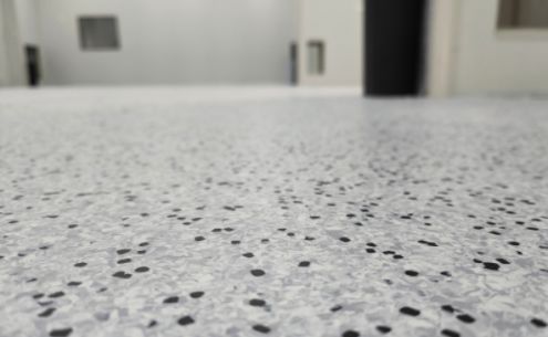 PVC防靜電地板與同質(zhì)透心地板的區(qū)別