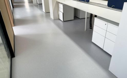 PVC塑膠地板全方位解析：十年從業(yè)者眼中的利與弊