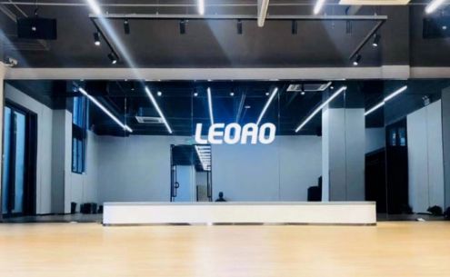 地板革與塑膠地板價(jià)格差異：五大核心要素