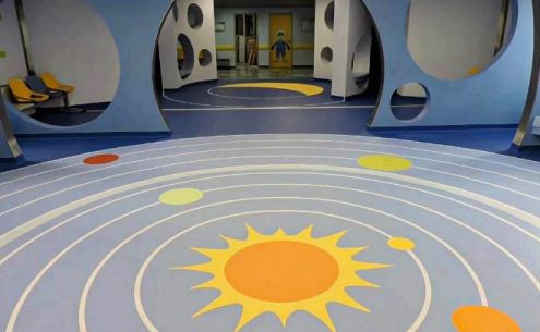 教育空間革命：塑膠地板正在取代90%的傳統(tǒng)教室地面