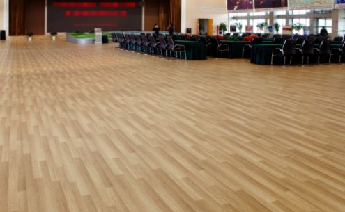 公司活動室鋪裝PVC地板的5大優(yōu)勢