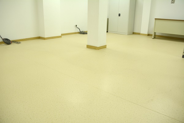 PVC卷材地板生產(chǎn)工廠 PVC卷材地板生產(chǎn)工廠